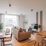 Almeirim - 2 Bedroom And Balcony In Areeiro Апартаменти *