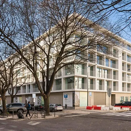 Almeirim - 2 Bedroom And Balcony In Areeiro