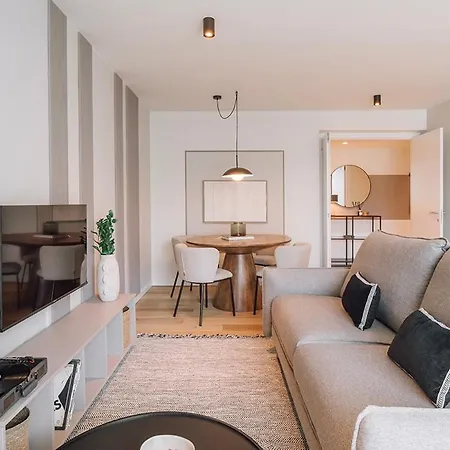 Almeirim - 2 Bedroom And Balcony In Areeiro Lägenhet *