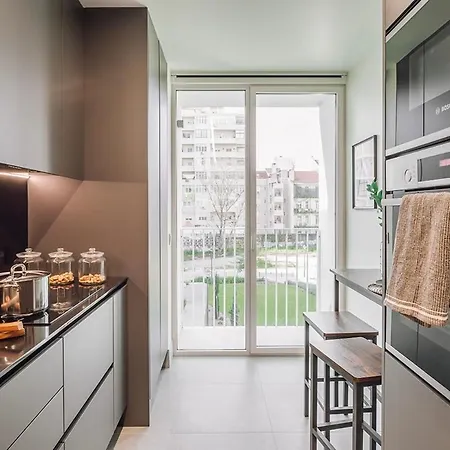 דירה Almeirim - 2 Bedroom And Balcony In Areeiro