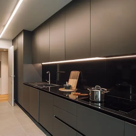 Almeirim - 2 Bedroom And Balcony In Areeiro 리스본