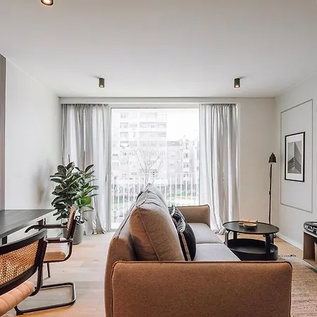아파트 Almeirim - 2 Bedroom And Balcony In Areeiro 리스본